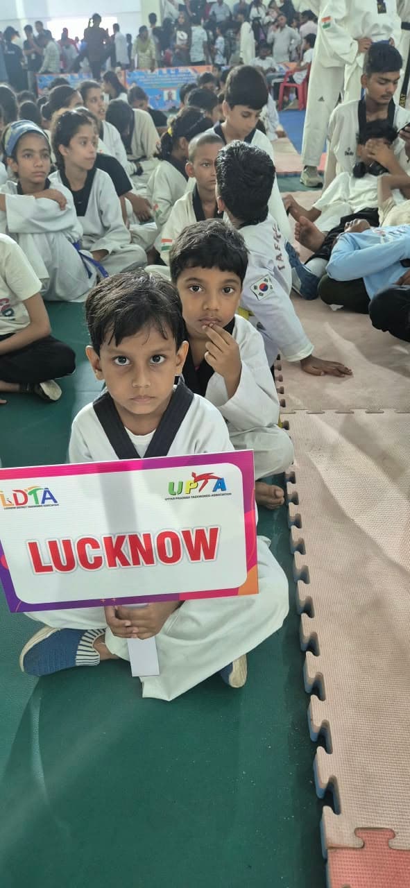 Students representing Lucknow at a Taekwondo competition